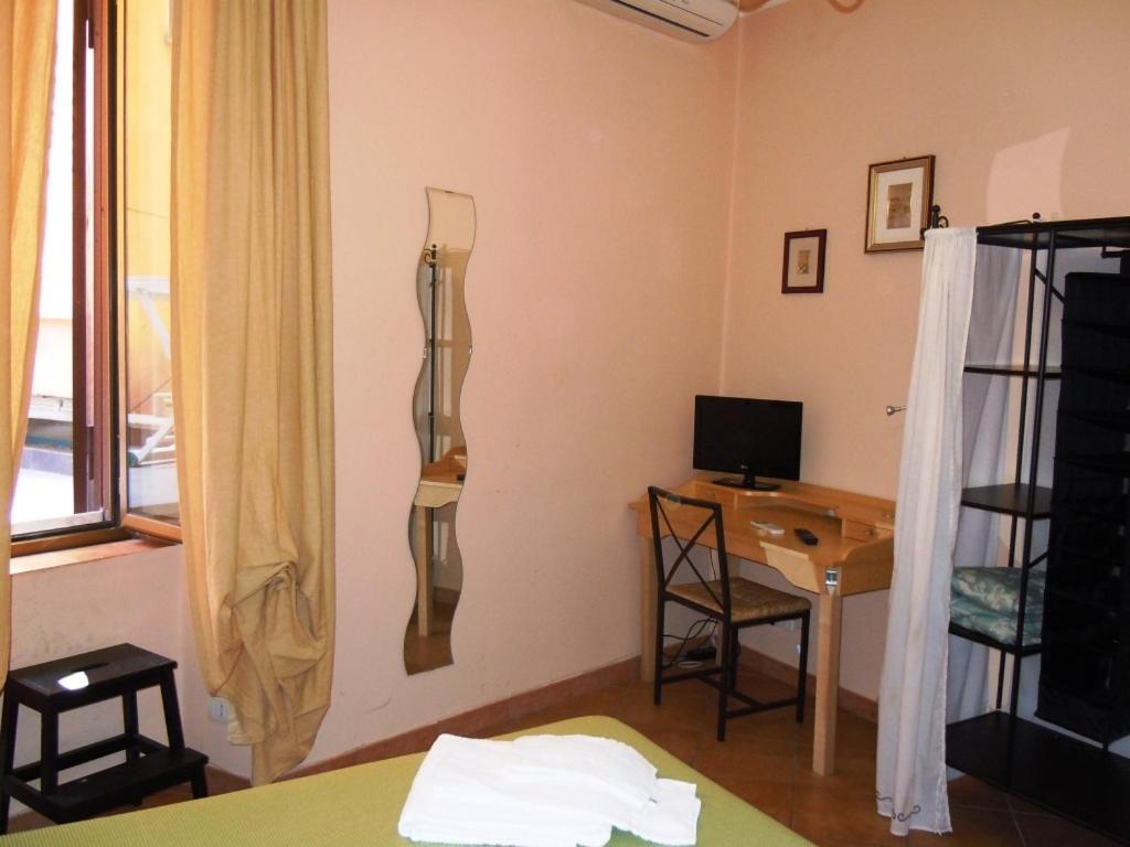 Il Grillo Ai Fori Romani 5*