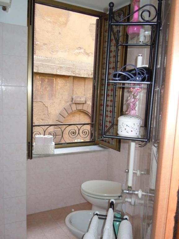 Hotel Il Grillo Ai Fori Romani 5*